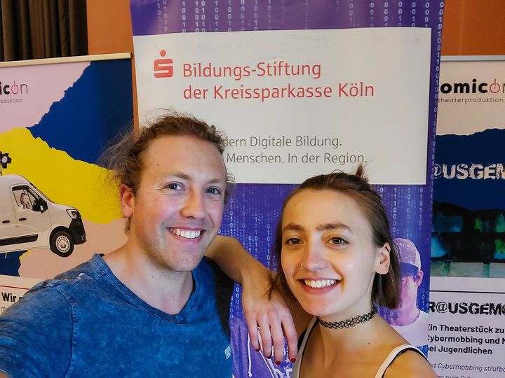 Read more about the article Bildungs-Stiftung der Kreissparkasse Köln fördert erneut Comic On!-Auftritte